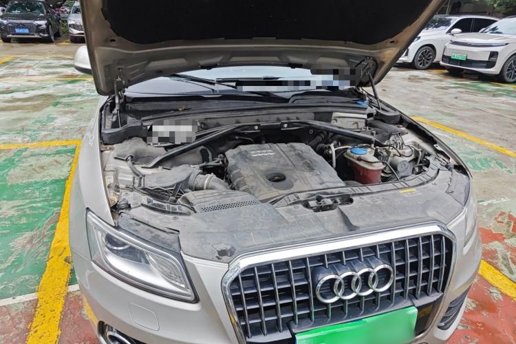 Used Audi Q5 2013 40 TFSI Ambition Engine Bay Right