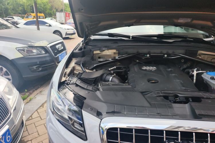 Used Audi Q5 2013 40 TFSI Technology Edition Engine Bay Right