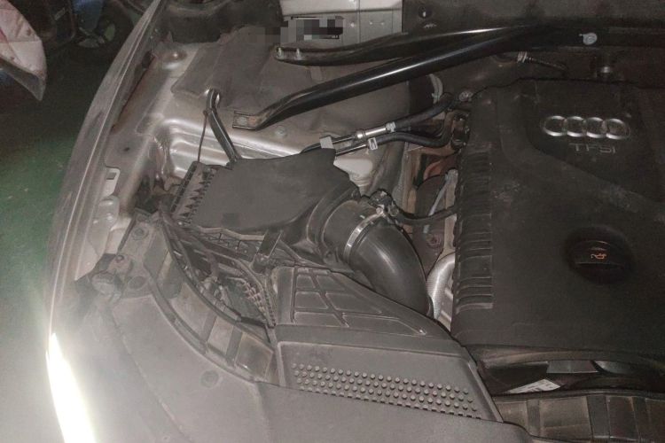 Used Audi Q5 2013 40 TFSI Technology Edition Engine Bay Right
