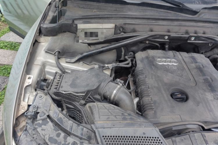 Used Audi Q5 2013 40 TFSI Ambition Engine Bay Right