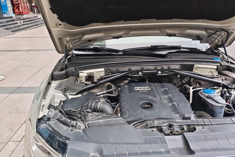 Used Audi Q5 2013 40 TFSI Technology Edition Engine Bay Right