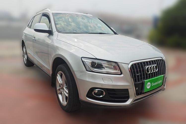 Used Audi Q5 2013 40 TFSI Comfort Edition Front Right 45 Deg