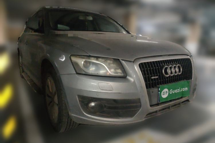 Used Audi Q5 2013 40 TFSI hybrid Front Right 45 Deg