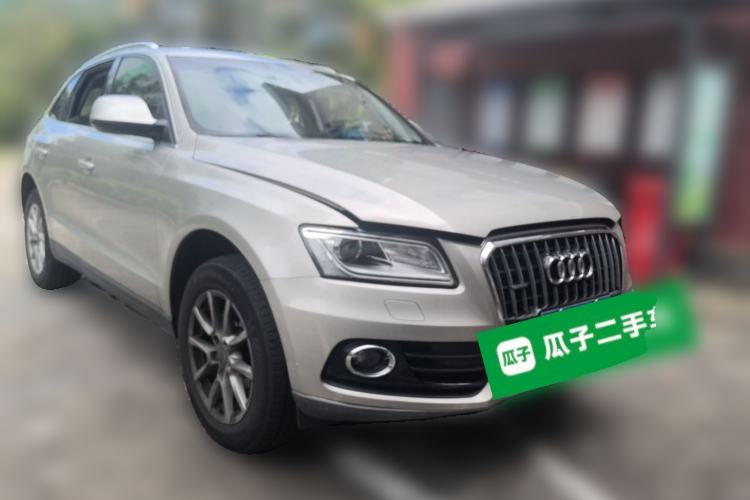 Used Audi Q5 2013 40 TFSI Ambition Front Right 45 Deg