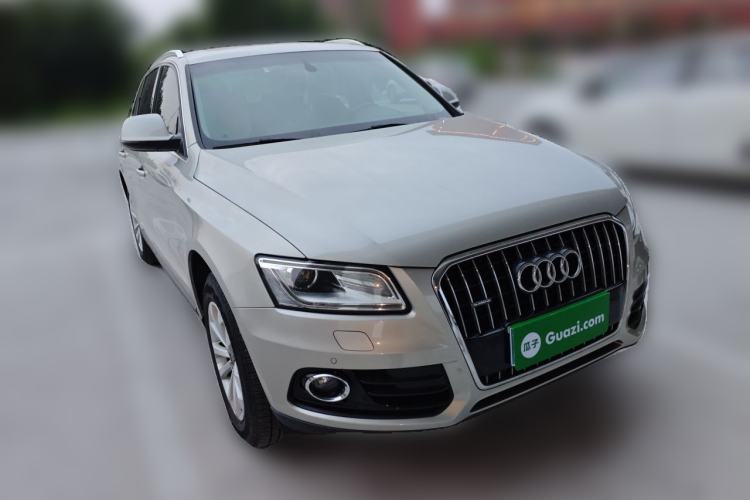 Used Audi Q5 2013 40 TFSI Technology Edition Front Right 45 Deg