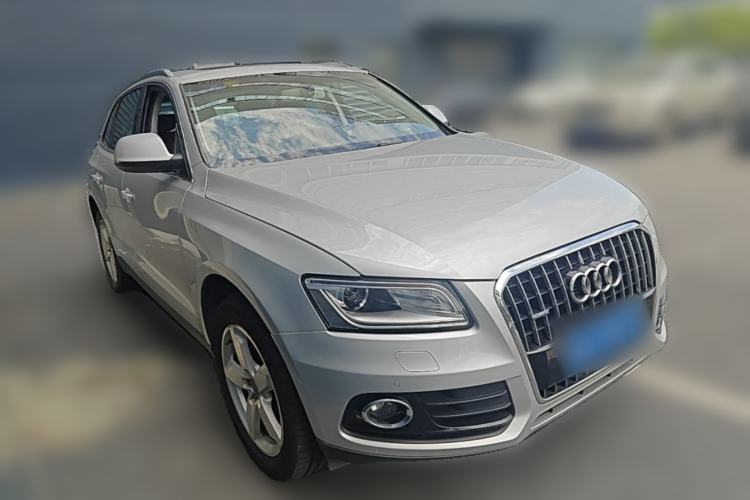 Used Audi Q5 2013 40 TFSI Comfort Edition Front Right 45 Deg