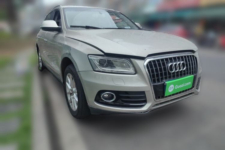 Used Audi Q5 2013 40 TFSI Ambition Front Right 45 Deg
