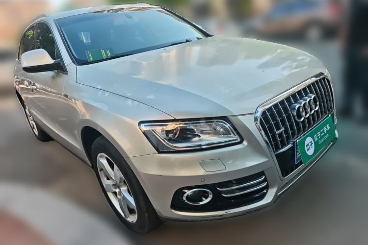 Used Audi Q5 2013 40 TFSI Dynamic Edition Front Right 45 Deg