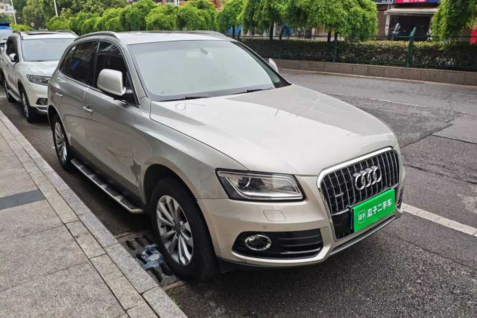 Used Audi Q5 2013 40 TFSI Technology Edition Front Right 45 Deg