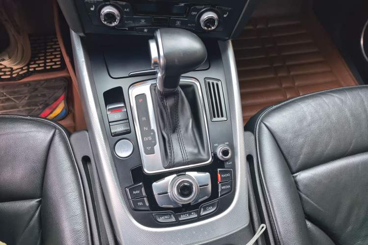 Used Audi Q5 2013 45 TFSI quattro Sport Edition Gear Lever