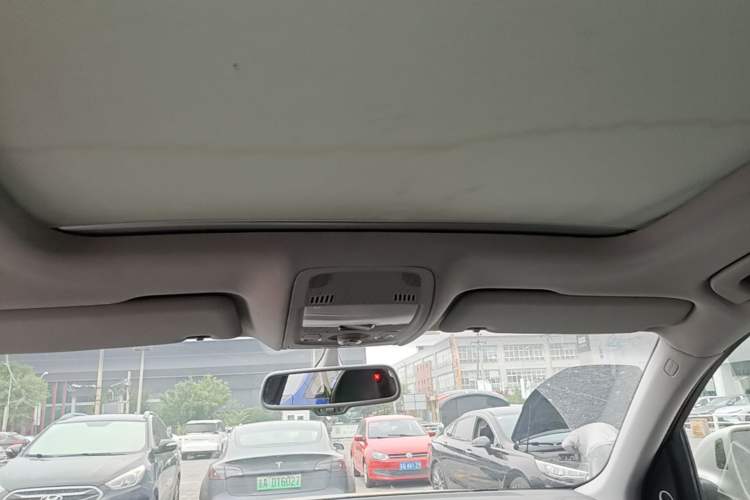 Used Audi Q5 2013 40 TFSI Comfort Edition Headliner