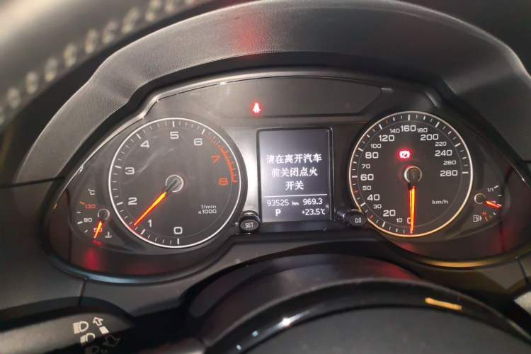 Used Audi Q5 2013 40 TFSI Ambition Instrument Cluster