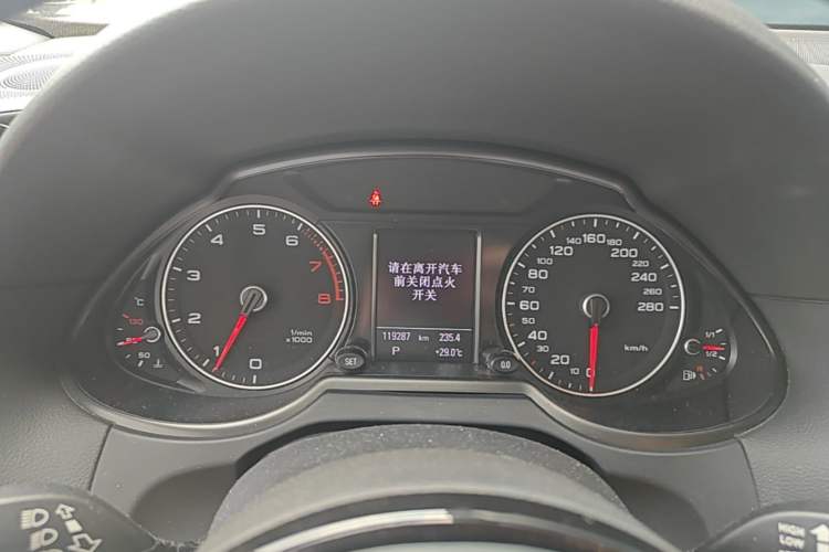 Used Audi Q5 2013 40 TFSI Comfort Edition Instrument Cluster