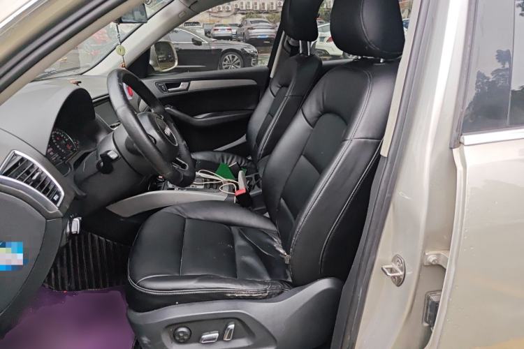 Used Audi Q5 2013 40 TFSI Ambition Left Front Seat