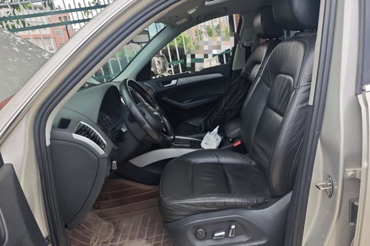Used Audi Q5 2013 40 TFSI Ambition Left Front Seat