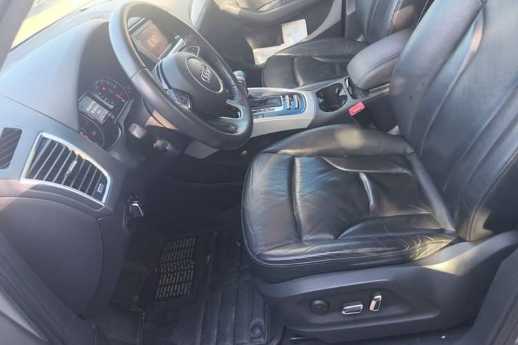 Used Audi Q5 2013 40 TFSI Technology Edition Left Front Seat