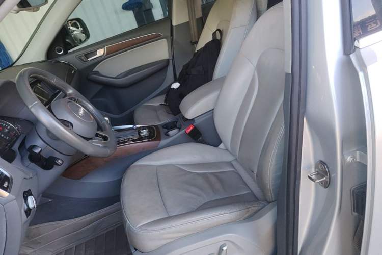 Used Audi Q5 2013 40 TFSI Comfort Edition Left Front Seat