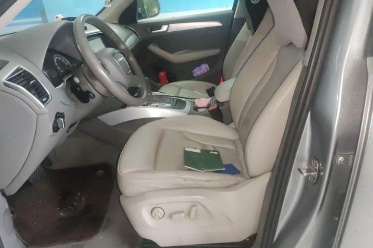 Used Audi Q5 2013 40 TFSI Technology Edition Left Front Seat