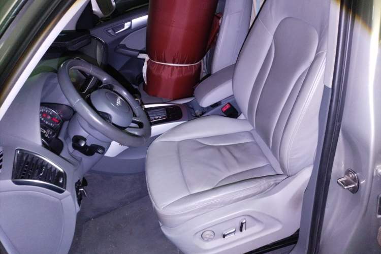 Used Audi Q5 2013 40 TFSI Technology Edition Left Front Seat
