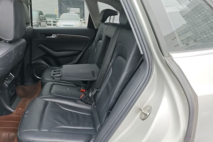 Used Audi Q5 2013 40 TFSI Comfort Edition Left Rear Seat