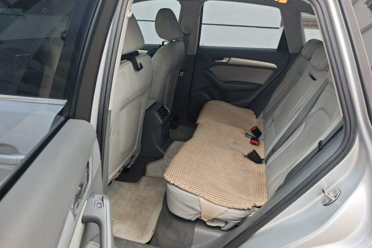 Used Audi Q5 2013 40 TFSI Technology Edition Left Rear Seat