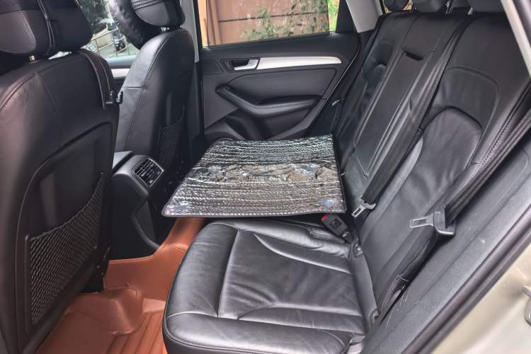 Used Audi Q5 2013 45 TFSI quattro Sport Edition Left Rear Seat