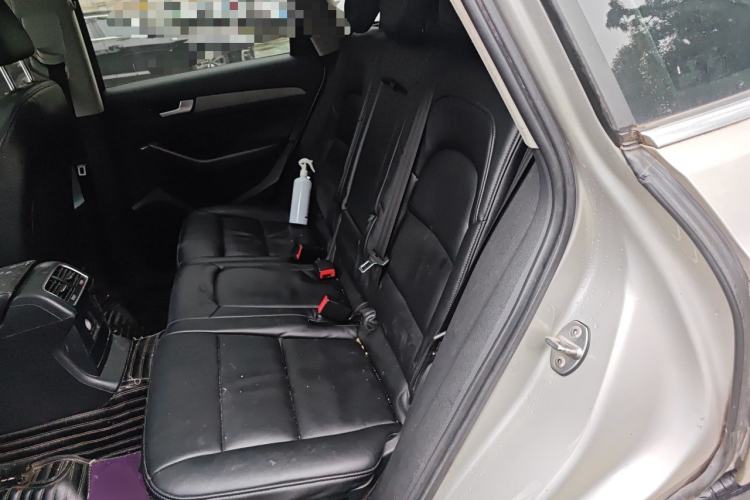 Used Audi Q5 2013 40 TFSI Ambition Left Rear Seat