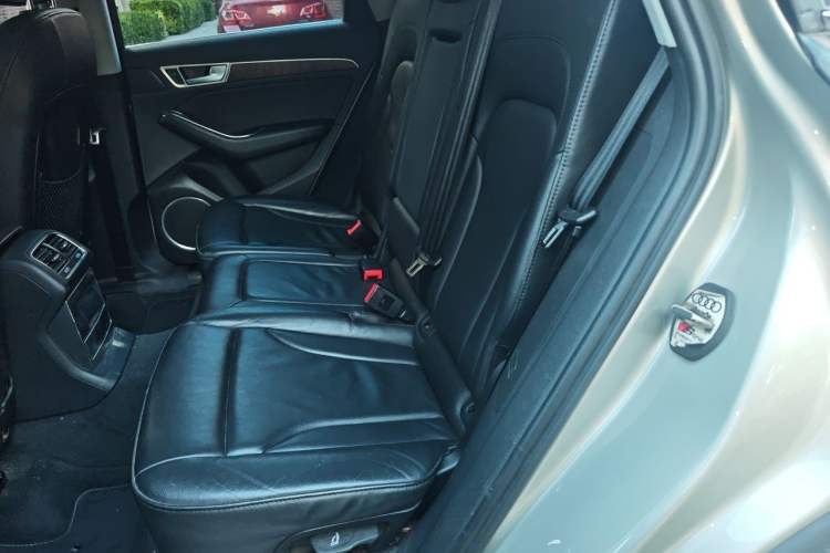 Used Audi Q5 2013 40 TFSI Dynamic Edition Left Rear Seat