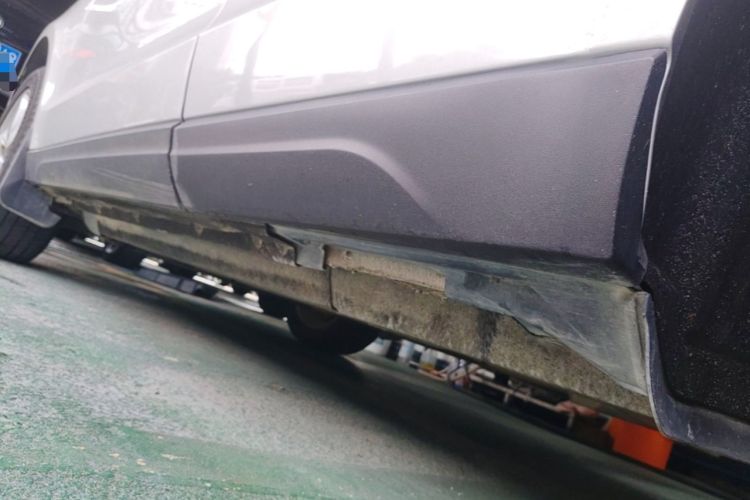 Used Audi Q5 2013 40 TFSI Comfort Edition Left Side Sill