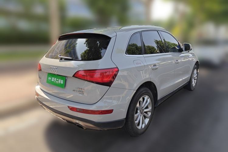 Used Audi Q5 2013 40 TFSI Technology Edition Rear Right 45 Deg