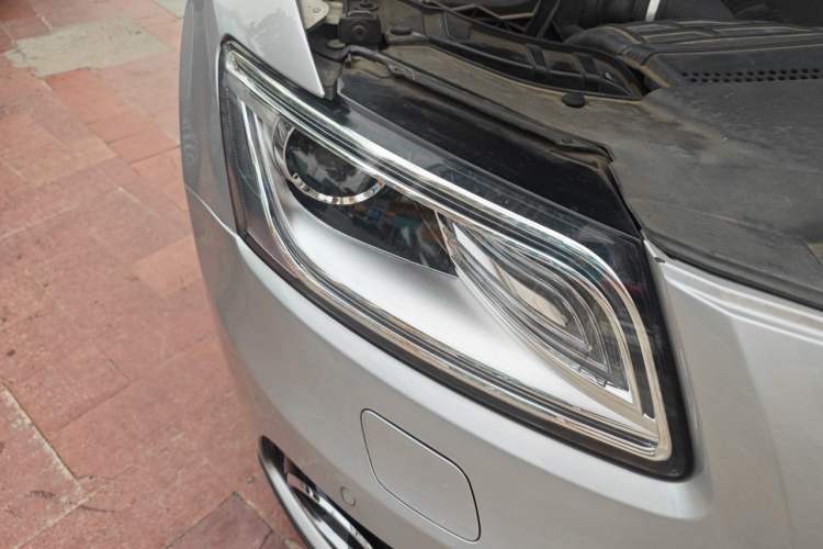 Used Audi Q5 2013 40 TFSI Comfort Edition Right Front Headlight