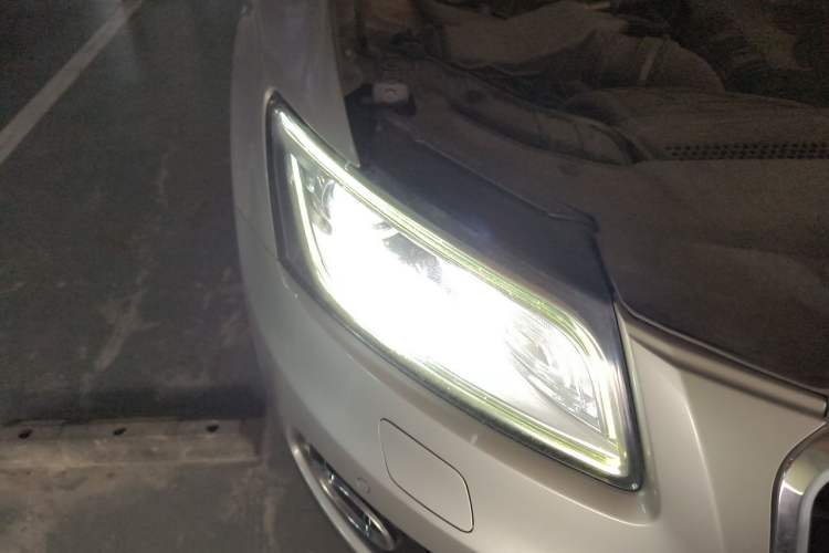 Used Audi Q5 2013 40 TFSI Technology Edition Right Front Headlight