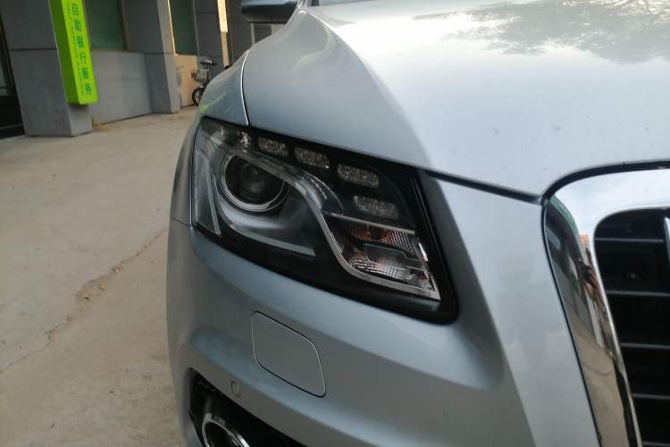Used Audi Q5 2013 40 TFSI hybrid Right Front Headlight