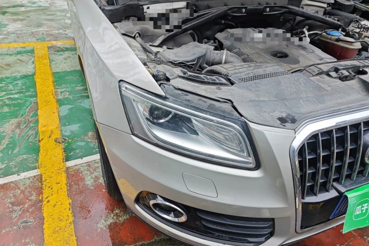 Used Audi Q5 2013 40 TFSI Ambition Right Front Headlight