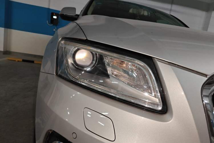Used Audi Q5 2013 40 TFSI Technology Edition Right Front Headlight