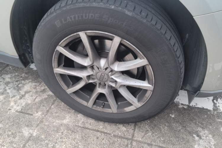 Used Audi Q5 2013 40 TFSI Ambition Right Front Wheel Hub