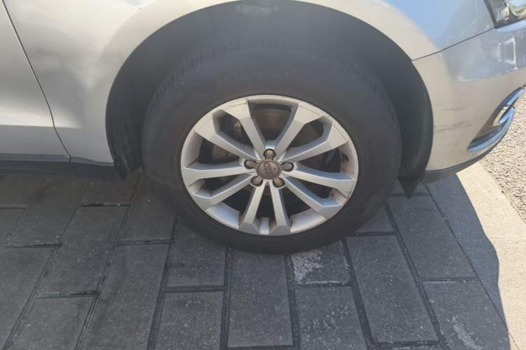 Used Audi Q5 2013 40 TFSI Technology Edition Right Front Wheel Hub