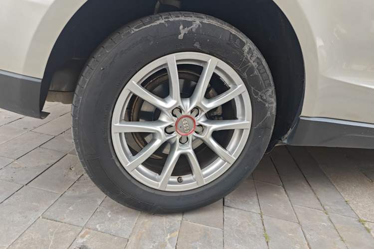 Used Audi Q5 2013 40 TFSI Ambition Right Rear Wheel Hub