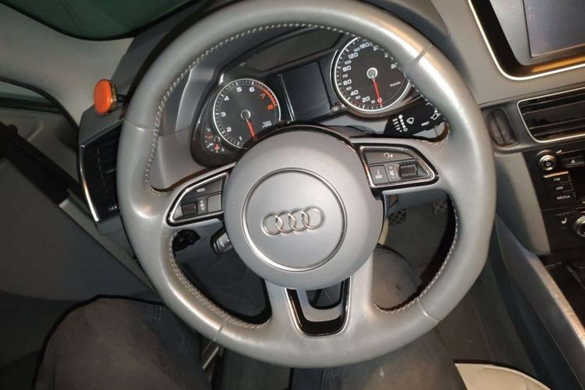 Used Audi Q5 2013 40 TFSI Technology Edition Steering Wheel