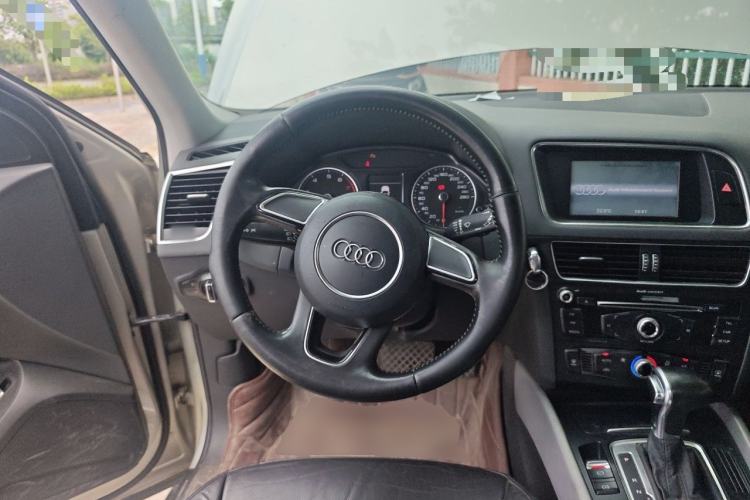 Used Audi Q5 2013 40 TFSI Ambition Steering Wheel