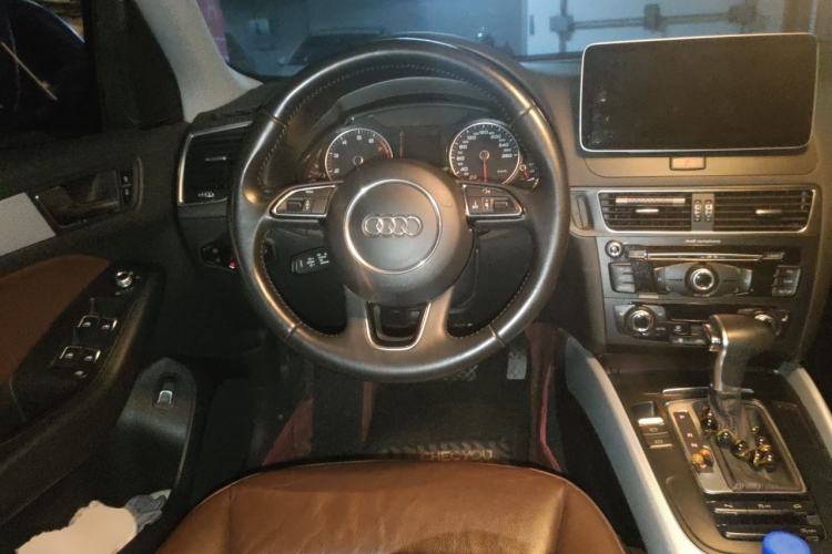 Used Audi Q5 2013 40 TFSI Technology Edition Steering Wheel