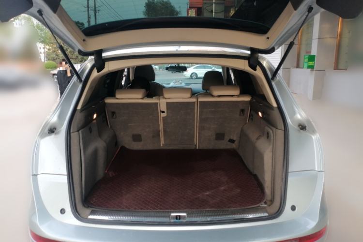 Used Audi Q5 2013 40 TFSI hybrid Trunk