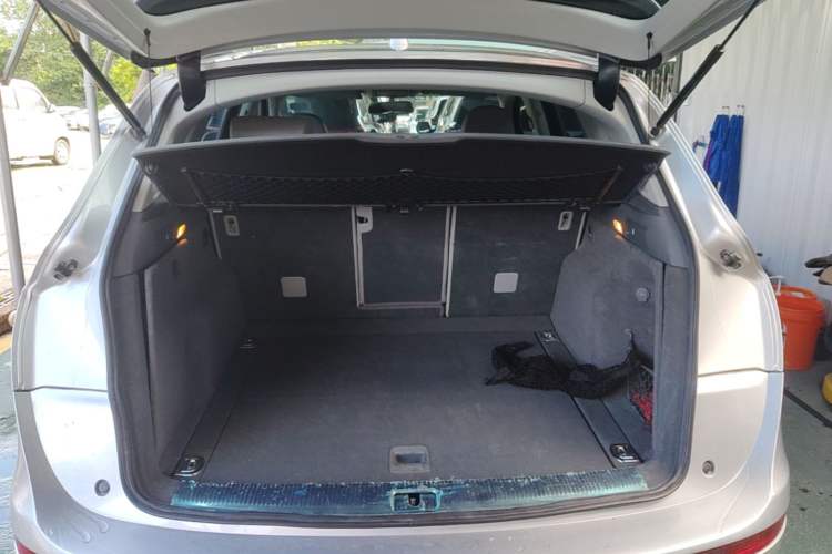 Used Audi Q5 2013 40 TFSI Comfort Edition Trunk