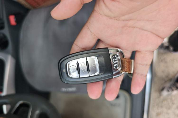 Used Audi Q5 2013 40 TFSI Technology Edition Vehicle Key