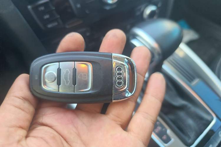 Used Audi Q5 2013 40 TFSI Technology Edition Vehicle Key