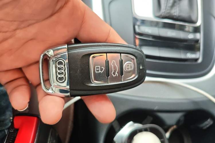 Used Audi Q5 2013 40 TFSI Technology Edition Vehicle Key