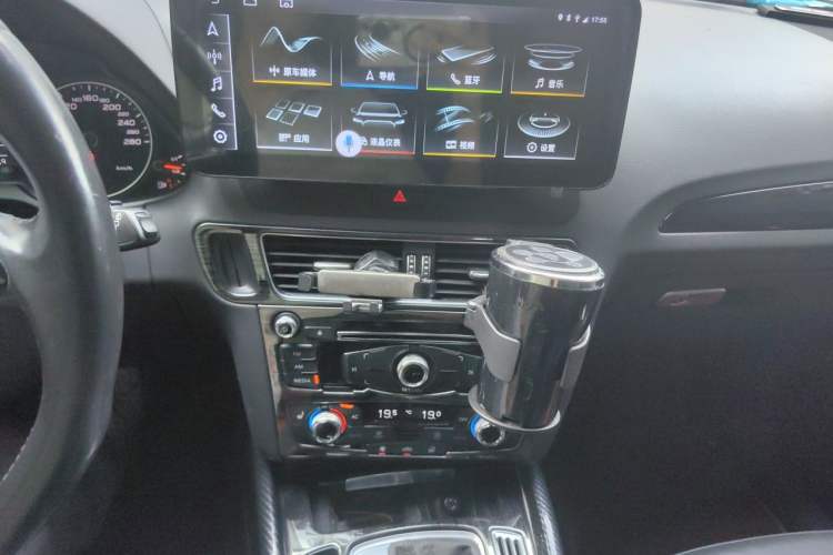 Used Audi Q5 2013 40 TFSI Technology Edition Audio And AC Panel