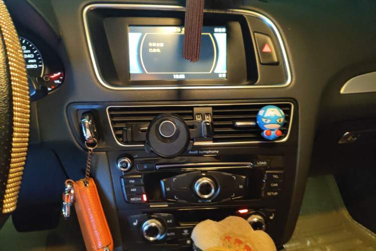 Used Audi Q5 2013 40 TFSI Technology Edition Audio And AC Panel