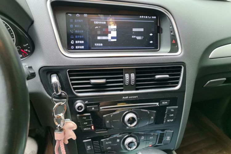 Used Audi Q5 2013 40 TFSI Ambition Audio And AC Panel