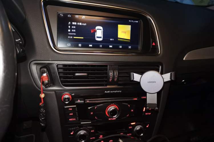 Used Audi Q5 2013 40 TFSI Technology Edition Audio And AC Panel
